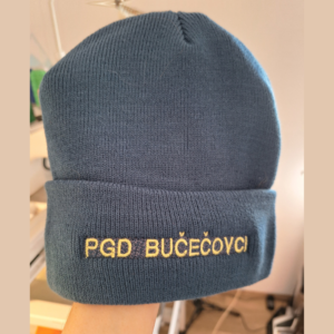 Zimska kapa s personaliziranim napisom