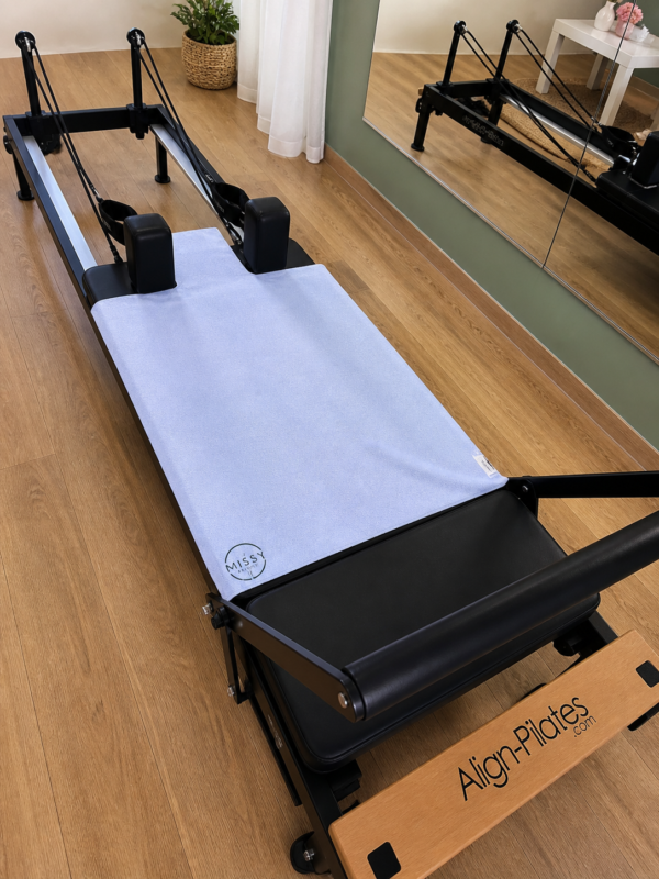 Nedrseča brisača za reformer pilates